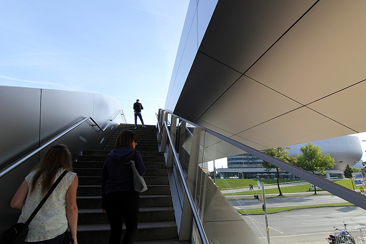 http://www.tdfarch.com/files/gimgs/th-21_suburban13_munich.jpg